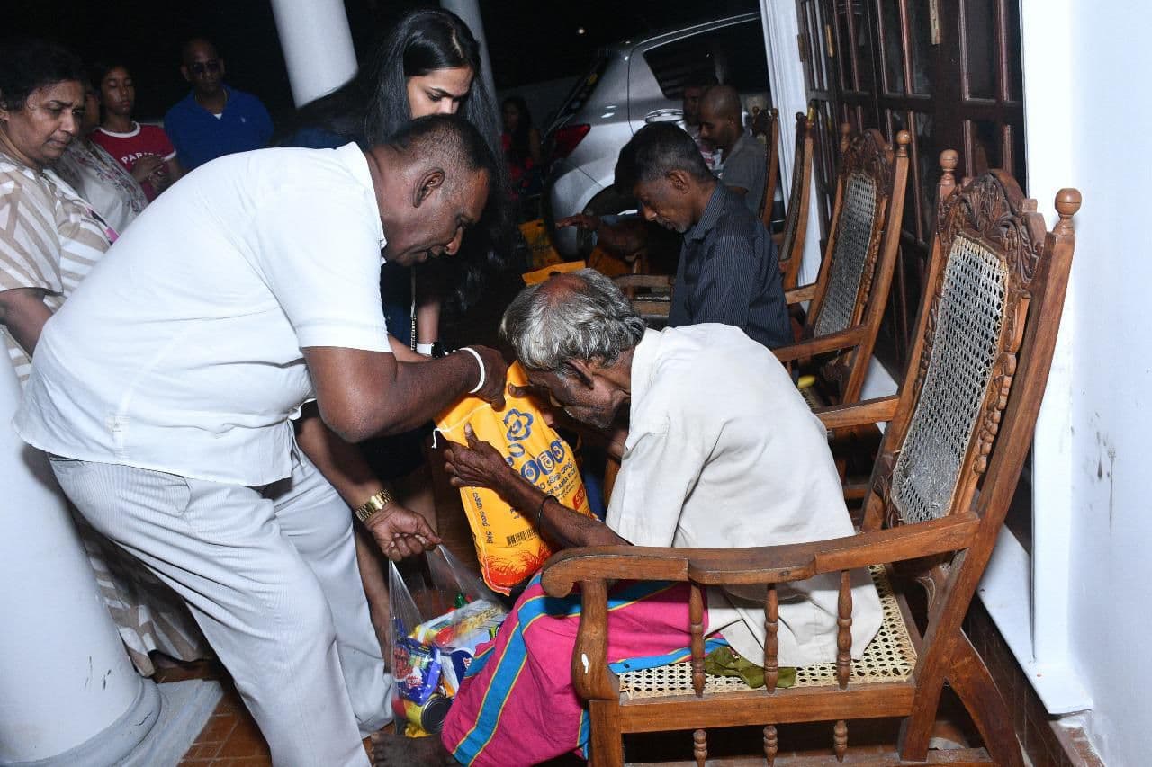 Donate Groceries to Elderly People